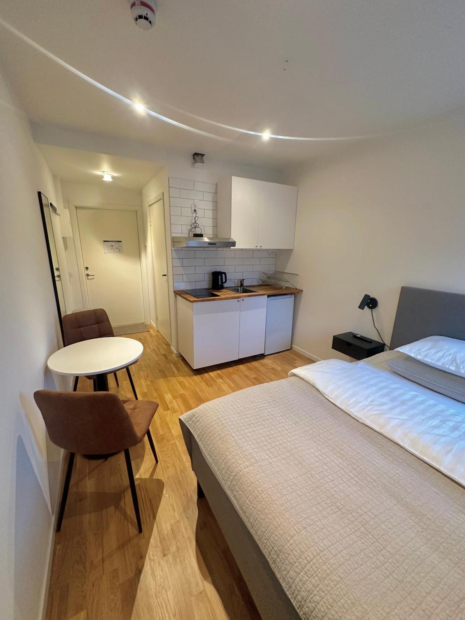 Edsviken Hotell Ab Соллентуна Экстерьер фото